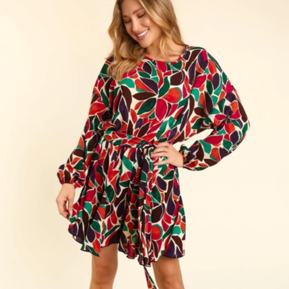 "The Vivian" Abstract PrintBubble Sleeve Romper - Picture 2 of 4